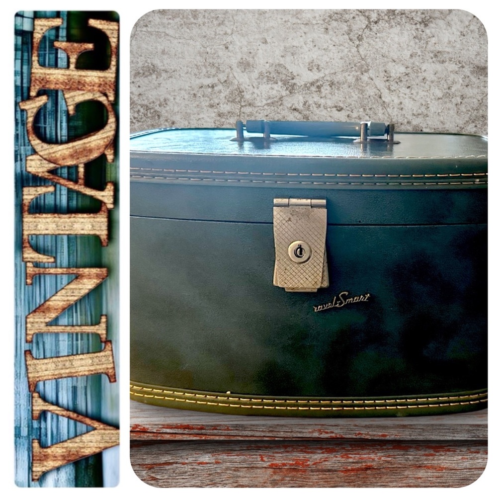 1950s Vintage Lady Baltimore Travel Smart Cosmetic Train Case, Blue Leatherette